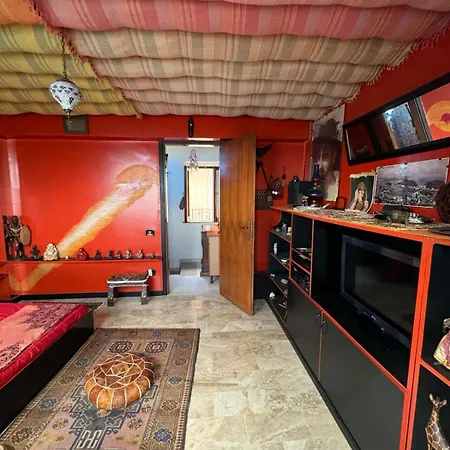 La Casa Della Sarta